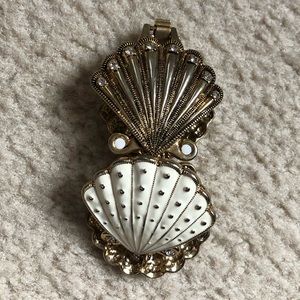 Betsey Johnson Seashell Bracelet